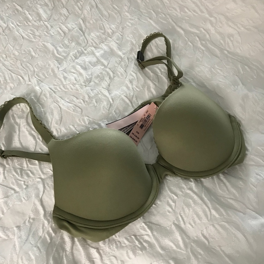 Victoria’s Secret bra